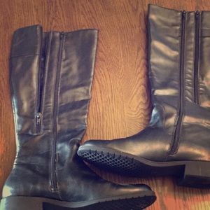 Wide calf black size 10 boots